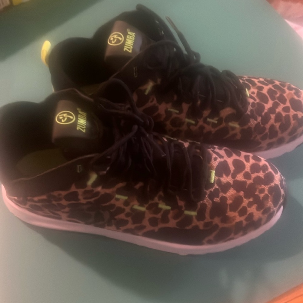 Zumbaware - Air Funk Cheetah high top tennis shoes